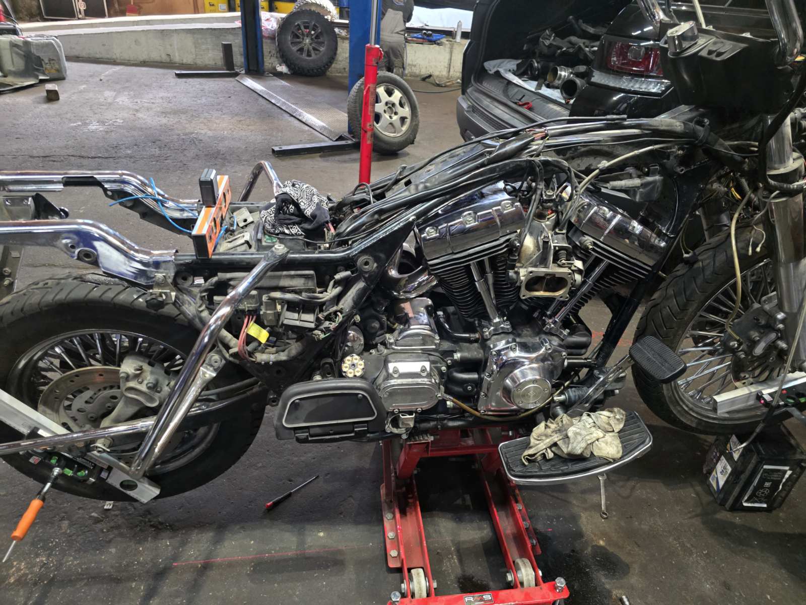 Отблизо: V-twin двигател на мотоциклет в разглобен вид