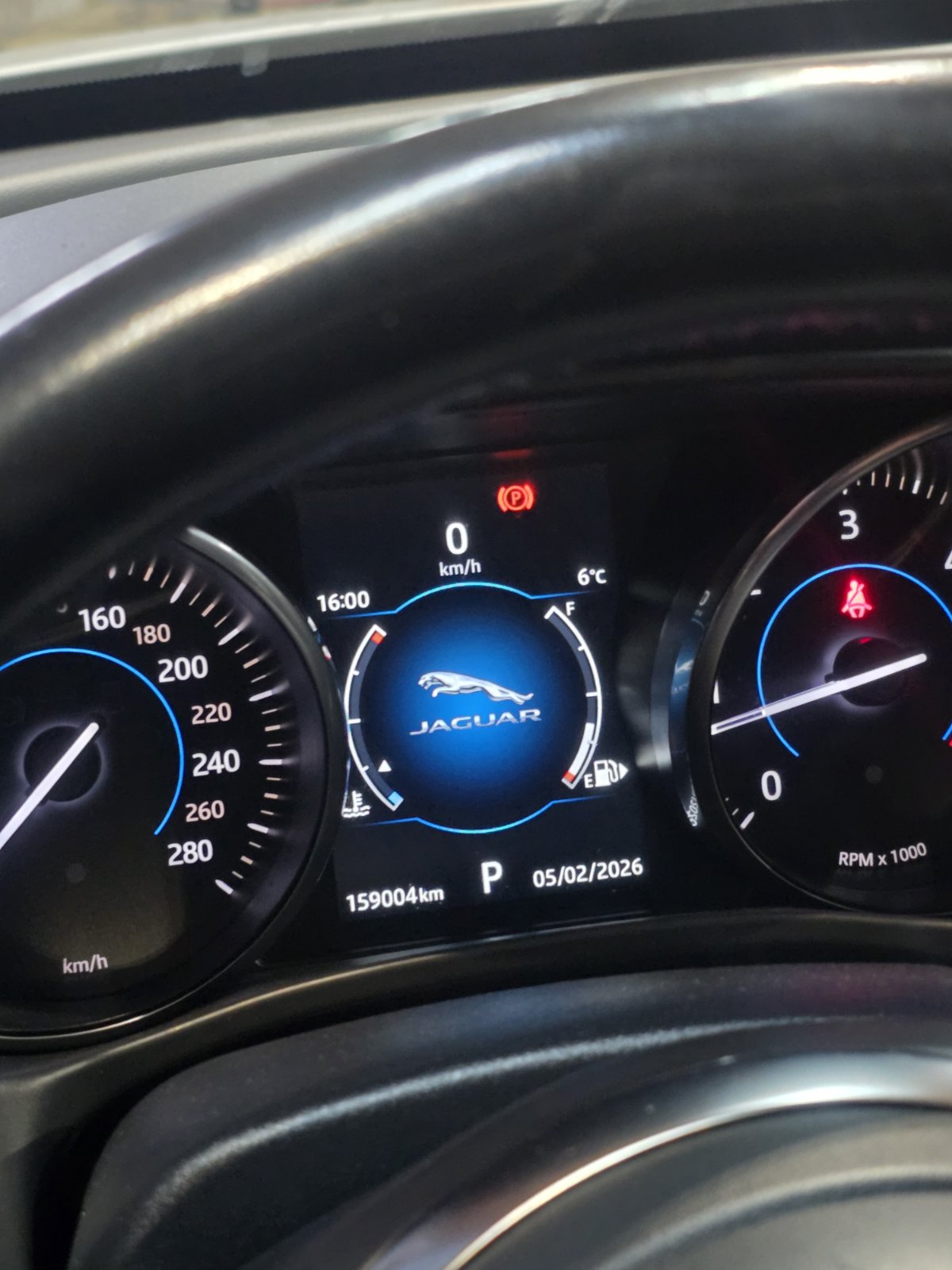 Диагностика на табло на Jaguar в сервиза